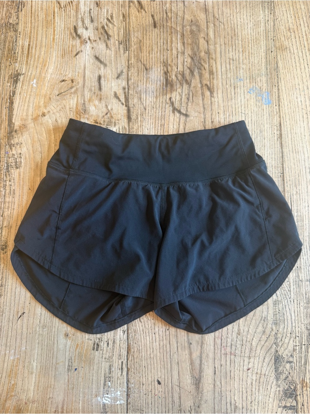 Lululemon Speed Up size 0 4” inseam